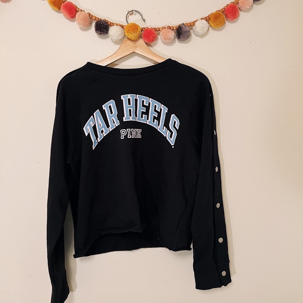 NWT NC Tar Heels Pink Pullover size Medium